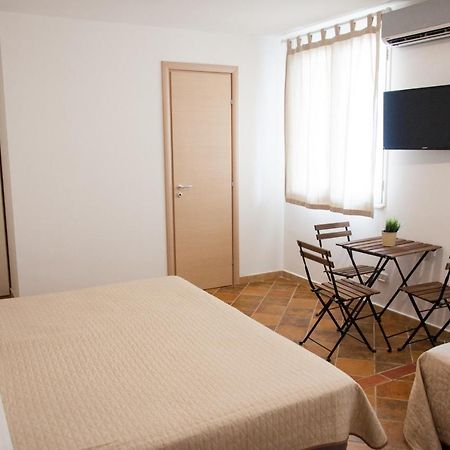 Guest House Del Lido Porto Empedocle Buitenkant foto