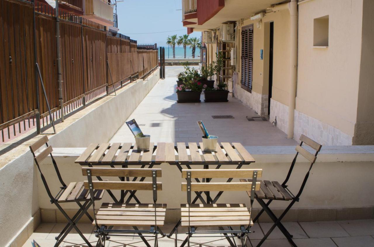 Guest House Del Lido Porto Empedocle Buitenkant foto